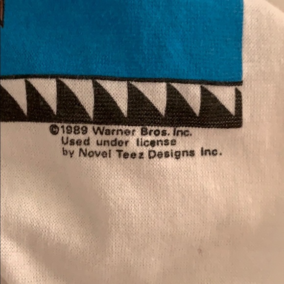 Looney Tunes shark bait graphic tee - Picture 4 of 4